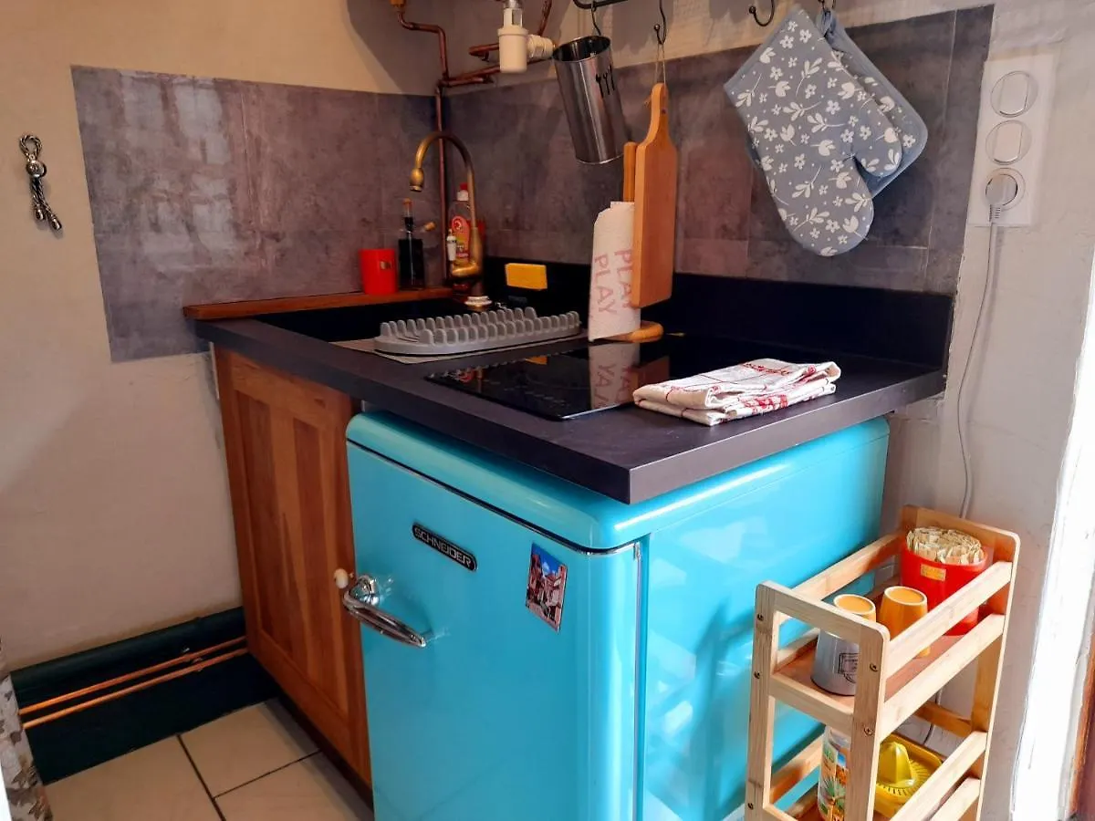 Chaleureux studio en rez de chaussée Moulins  France